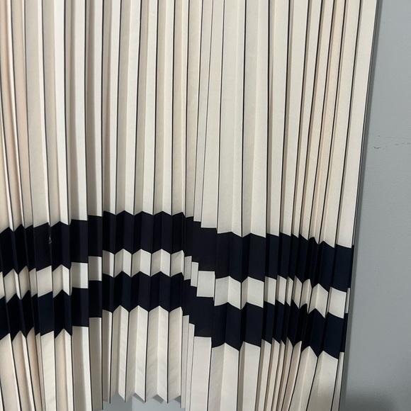 Wrong Side Of Right Pleated Maxi Skirt Broomstick Accordion Cream Black XS - Picture 3 of 5